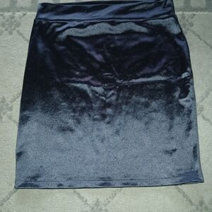 Vibe Sportswear Womens Silky Skirt Small Like New - BUY ONE ITEM CHOOSE ONE FREE
